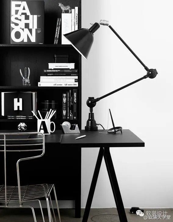 唐纳·卡兰（Donna Karan），美国著名时装设计师，纽...