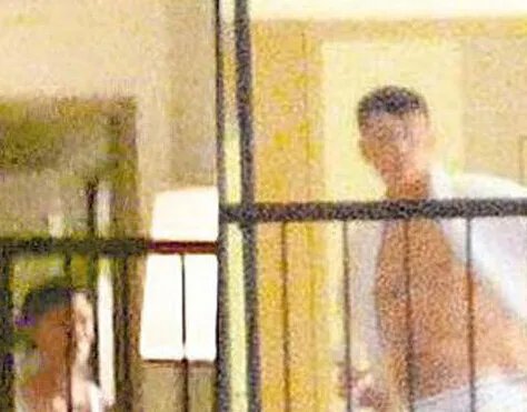 李嘉欣与夫窗前激战曝光 起底许晋亨为什么娶李嘉欣内幕