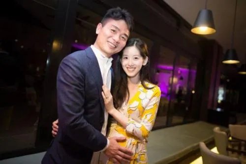 奶茶妹妹清华臭名昭著 章泽天在清华遭孤立怎么名声那么差图片