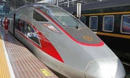 上海站首开京沪高铁