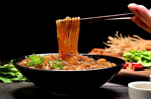 酸辣粉的配料有哪些 四川正宗酸辣粉的做法及配方