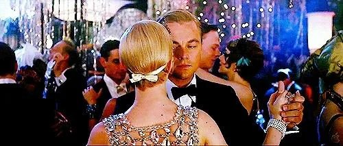 《了不起的盖茨比》一书中，结尾有什么意思？