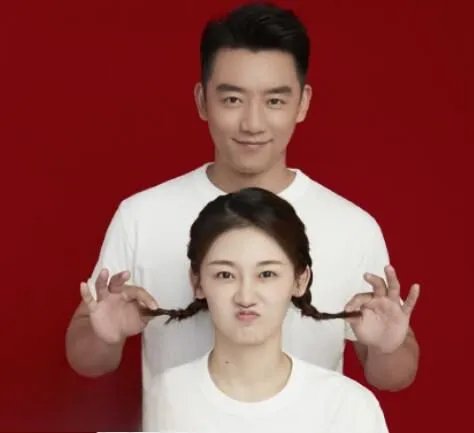 郑恺前女友有哪些 郑恺老婆为什么是苗苗