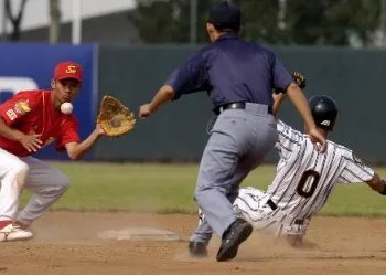 二垒是什么意思