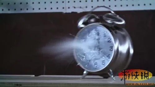 小胖新作：闹钟的末日 早起闹铃真是伤不起！