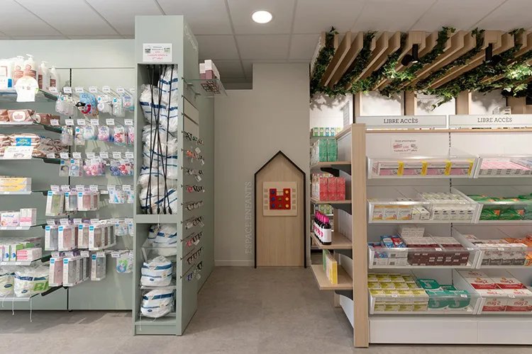 合肥药店装修技巧，合理规划设计让药店更大气规范，营造品牌形象