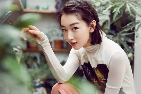 周冬雨个人资料多高 周冬雨田明鑫的恋情