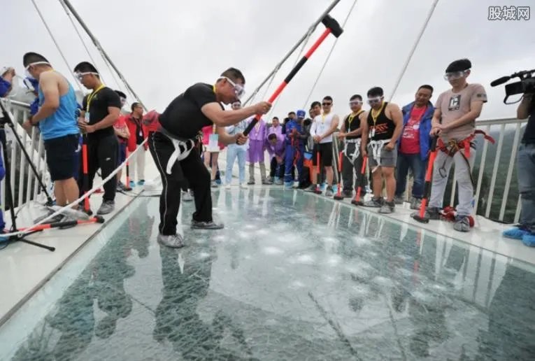 张家界玻璃桥门票多少 最新玻璃桥门票价格一览