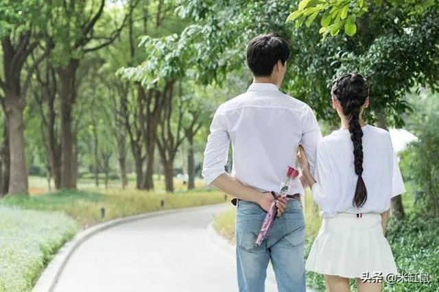 得不到的永远在骚动，被偏爱的有恃无恐，具体意思是什么，有没有帮忙举个例子？