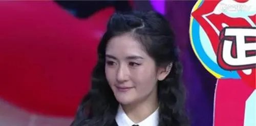 谢娜做手工娃娃赠好友，谢娜在圈中的人缘怎样？