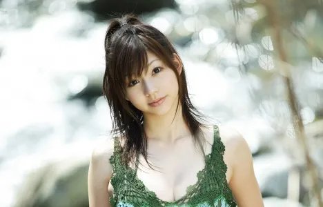 歌词里有一句“如果没有你 我的世界……”？