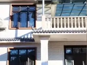 女子花28万在乡下建380平房子!这笔钱花的值吗?