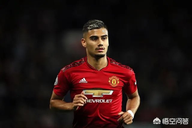 布莱顿3比2战胜曼联,如何评价这场比赛中曼联的战术和球员的表现?