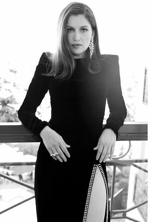 今年秋季比较流行什么样的外套呢？