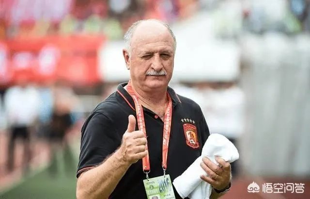 知名足球媒体人袁野爆料称，国足主帅三周后出炉，22冠王领跑，李铁还有机会吗？
