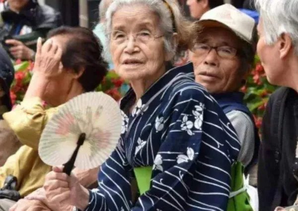 如何看待我国将需要6个年轻人养1个老人的情况?