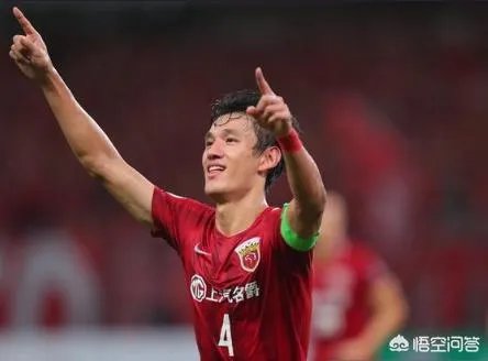 王燊超是中后卫？