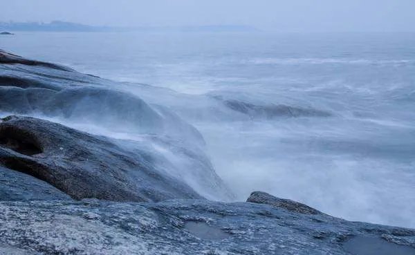 浪淘沙其一翻译简短