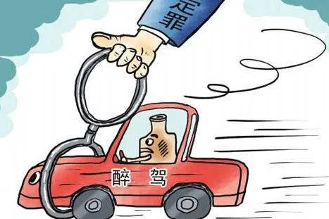 代驾师傅在交警查酒驾面前排队接单，这到底是什么操作？