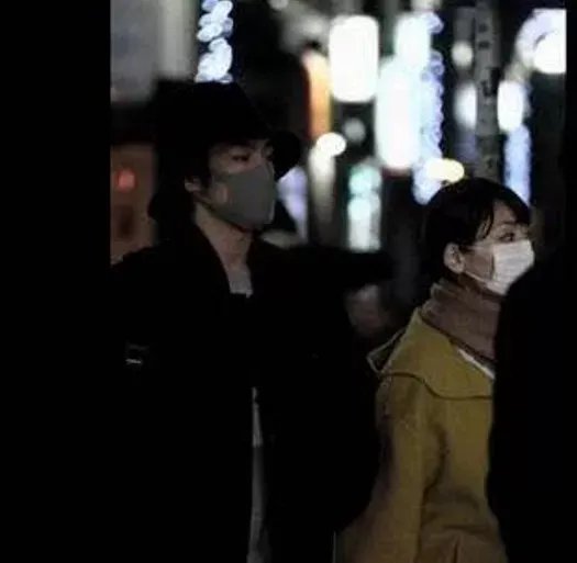 花泽香菜结婚了,恋爱却依旧还在循环