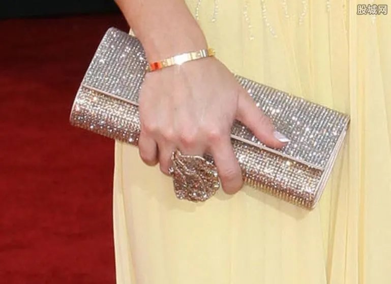 卡地亚手镯多少钱？ 卡地亚手镯价格表一览