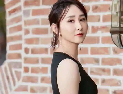 胡静老公是富豪吗 胡静老公身份是皇室吗