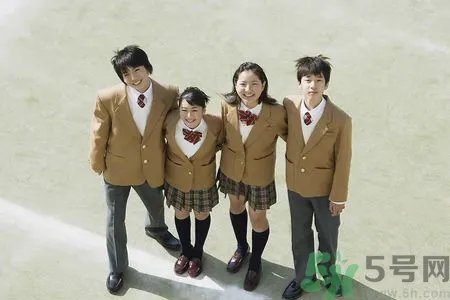 初中生女生的标准胸围是多少？初中女生正常胸围是多少？