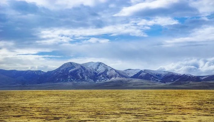 唐古拉山海拔多少米 唐古拉山的海拔是多少