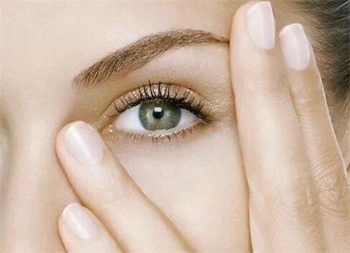 去眼袋手术要多少钱