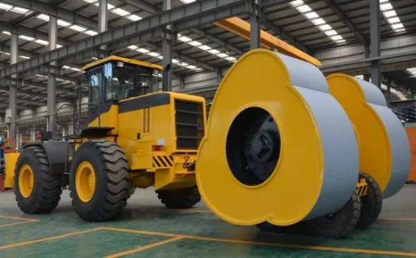 冲击压路机是什么样子的机械设备?