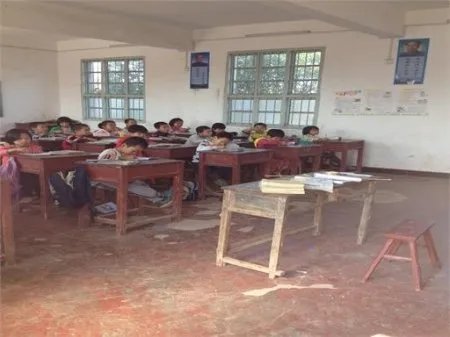 江西都昌那个要带着奶奶上大学的女孩考上了什么学校，近况如何？