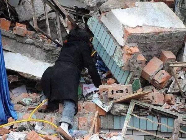 内蒙发生地震，我们在遇到地震的时候如何去应对？