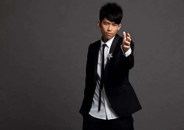 张杰俞灏明他们那届快男，前十强分别是哪些人？按名次说