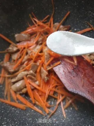 胡萝卜炒肉