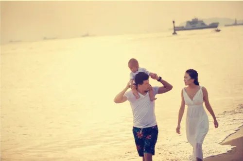 婚纱亲子照图片欣赏 拍摄亲子照主意事项