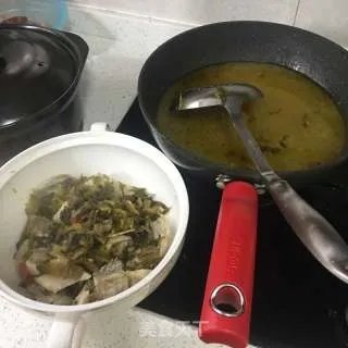 酸菜鲈鱼