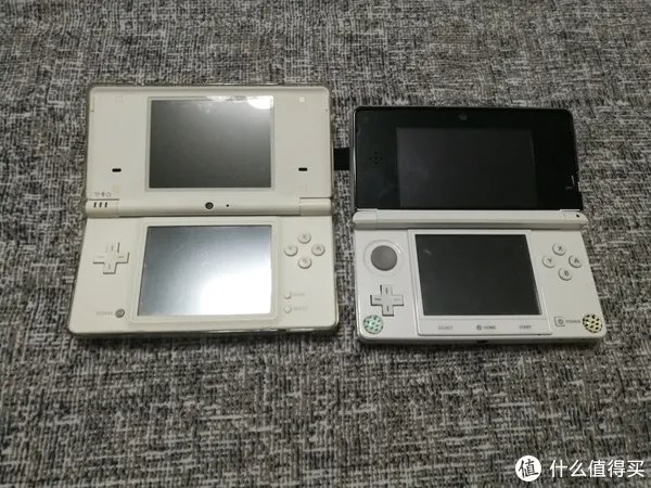 电玩任天堂游戏机