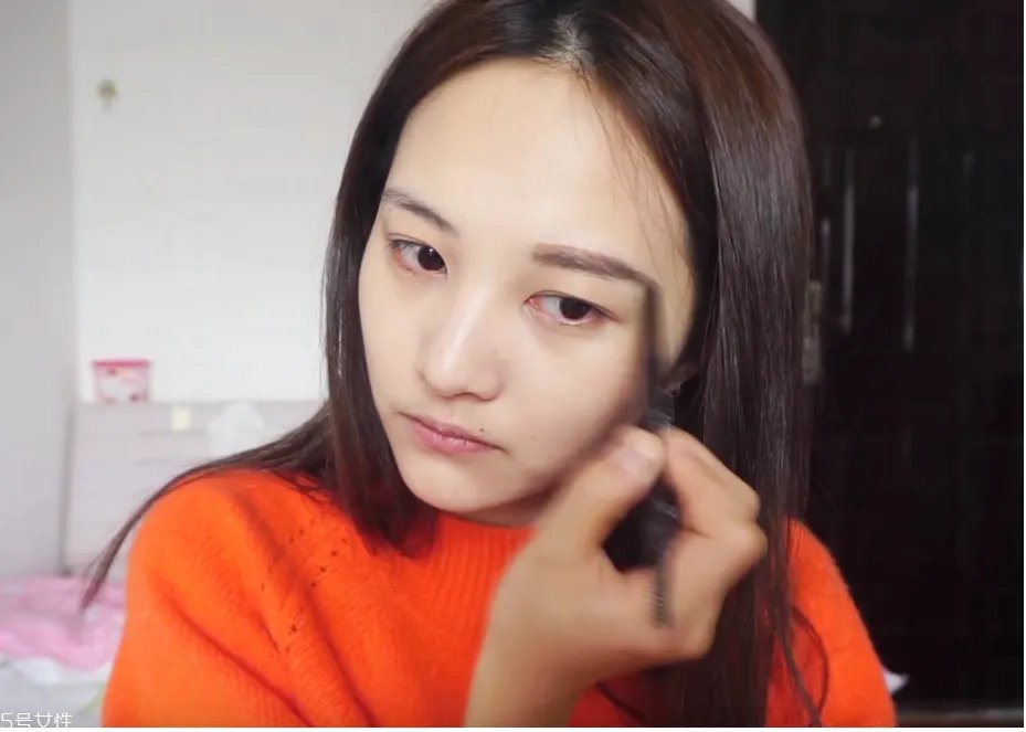 眼镜妆容怎么画图解教程