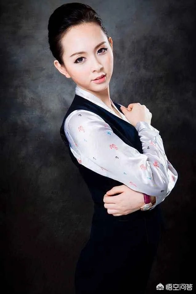 山东航空公司杨佳文