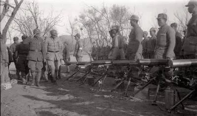 搞笑机枪扫射图片