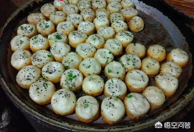 办公室吃酸辣粉被罚款，网友却觉得一点都不委屈，应限制用餐吗？