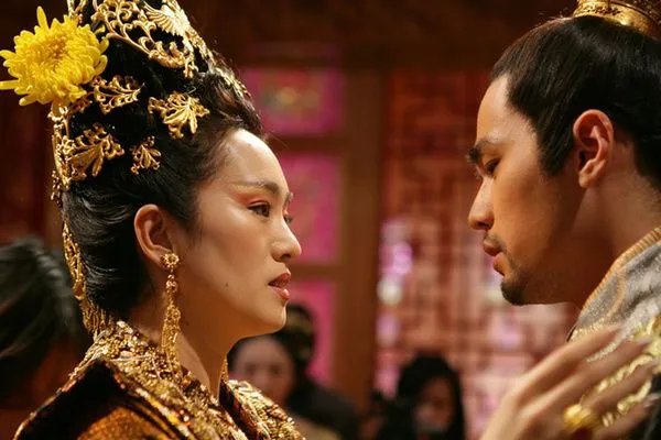 听说巩俐还曾拒绝饰演郎平，你觉得她的演技怎么样？