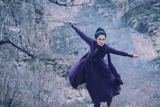 《诛仙》可以说是电影版的《青云志》，那他们哪个更好呢？