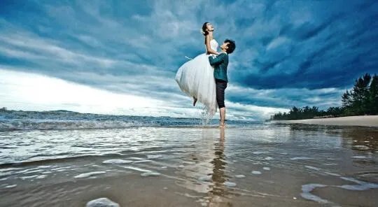 婚纱照几套衣服合适 婚沙照一般价位多少钱