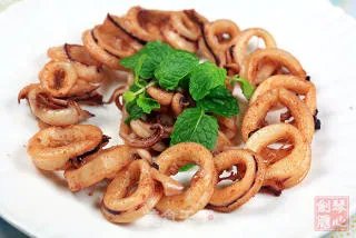 炸鱿鱼圈