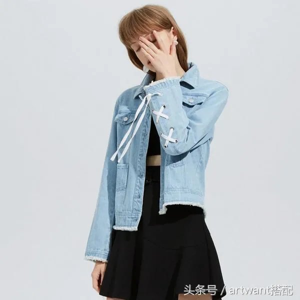 今年秋季比较流行什么样的外套呢？