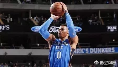 威少对阵热火狂摘18个篮板,如何看待他为了场均三双刷数据的行为?