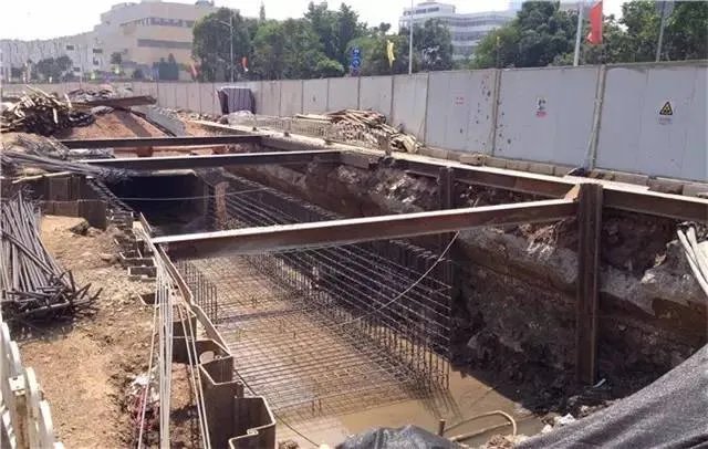 昆明,你就是个P!