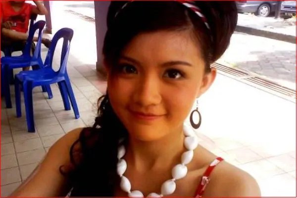 求一首歌的歌词?(我从山中来带着兰花草)