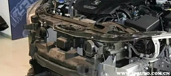 昂克赛拉底盘结构很不一般？国产昂克赛拉碰撞测试成绩